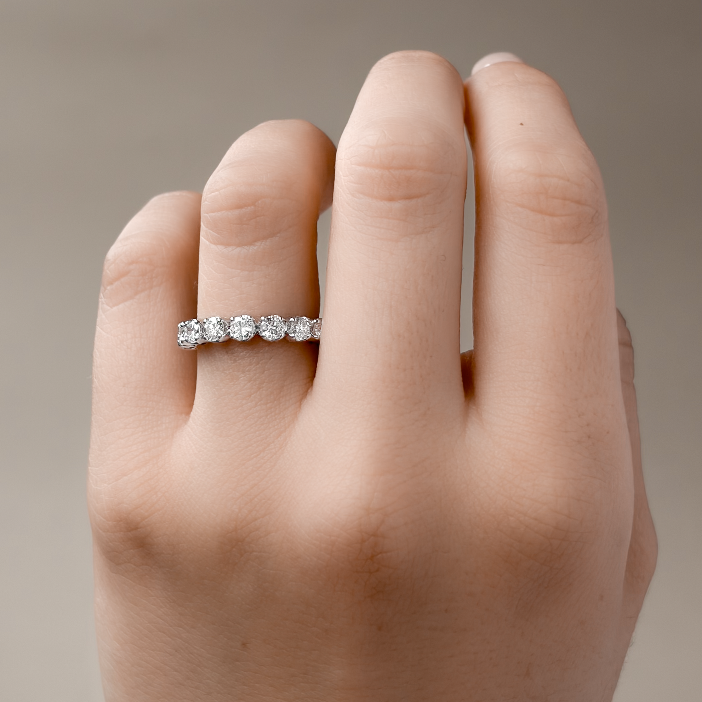 18K ラウンドダイヤモンド エタニティリング 1.81ct