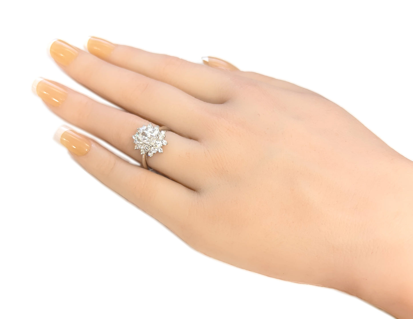 PT950 無色ダイヤモンドリング 1.85ct VVS2 ラディアントカット