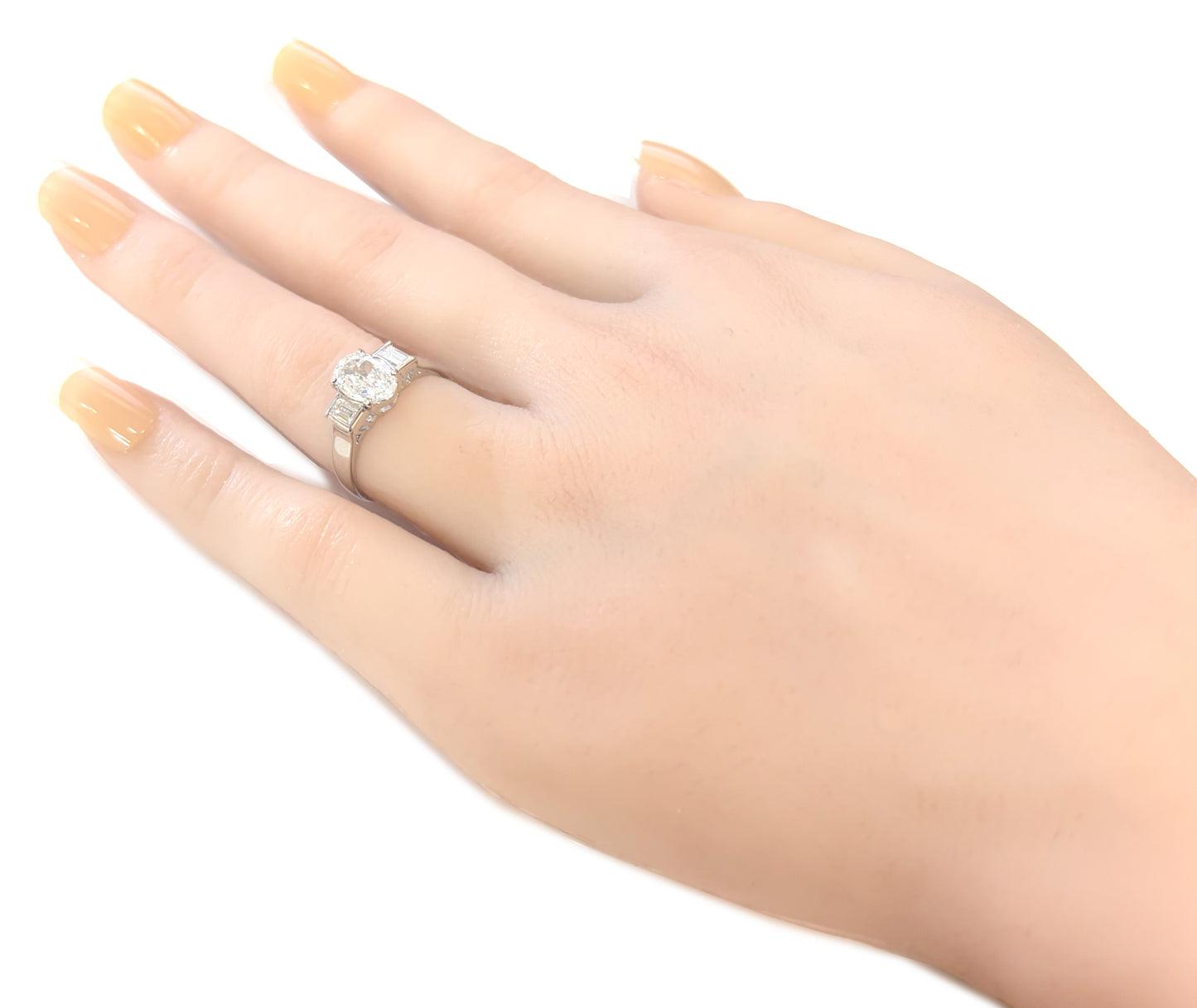 PT900 無色D ダイヤモンドリング 1.34ct SI1 オーバル