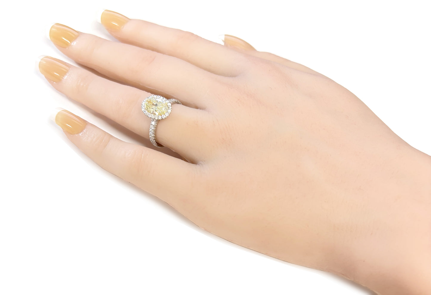 PT900 イエローダイヤモンドリング 1.945ct Light Green Yellow VS2 オーバル